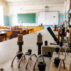 Лабораторії та Музеї кафедри фізики