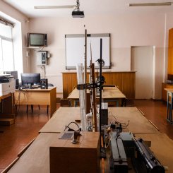 Лабораторії та Музеї кафедри фізики