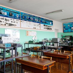 Лабораторії та Музеї кафедри фізики